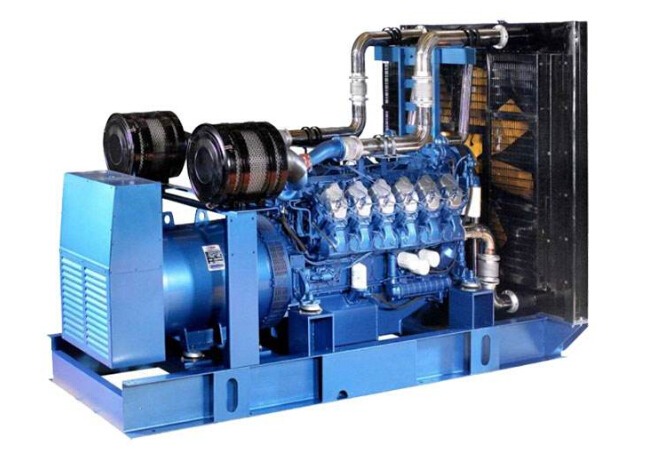 天津康明斯30kw小型柴油二手发电机组