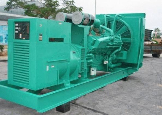 天津75kw康明斯柴油发电车出租
